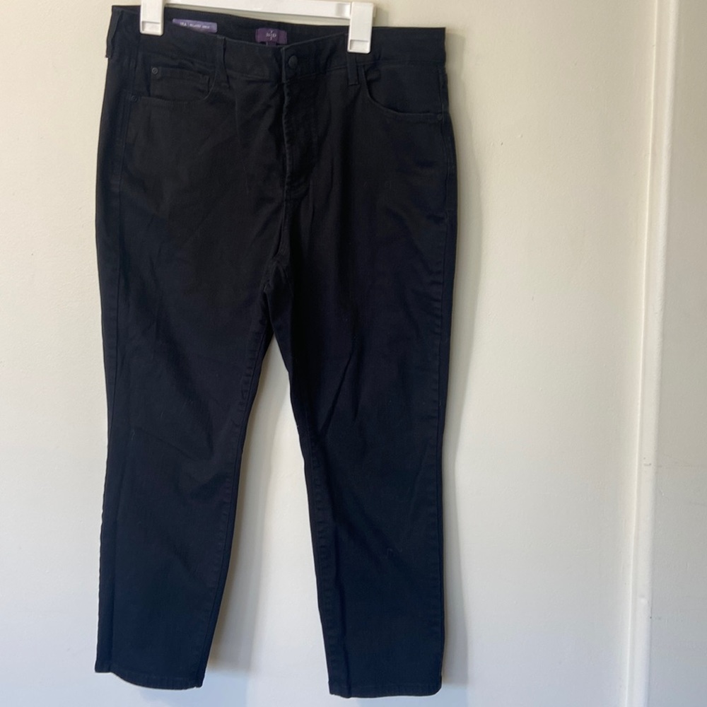 NYJD “IRA” black relaxed skinny Jean in black…Like New